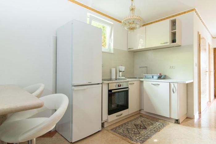 Bungalow Leo Savudrija Bagian luar foto