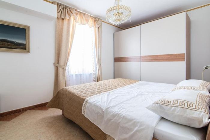 Bungalow Leo Savudrija Bagian luar foto