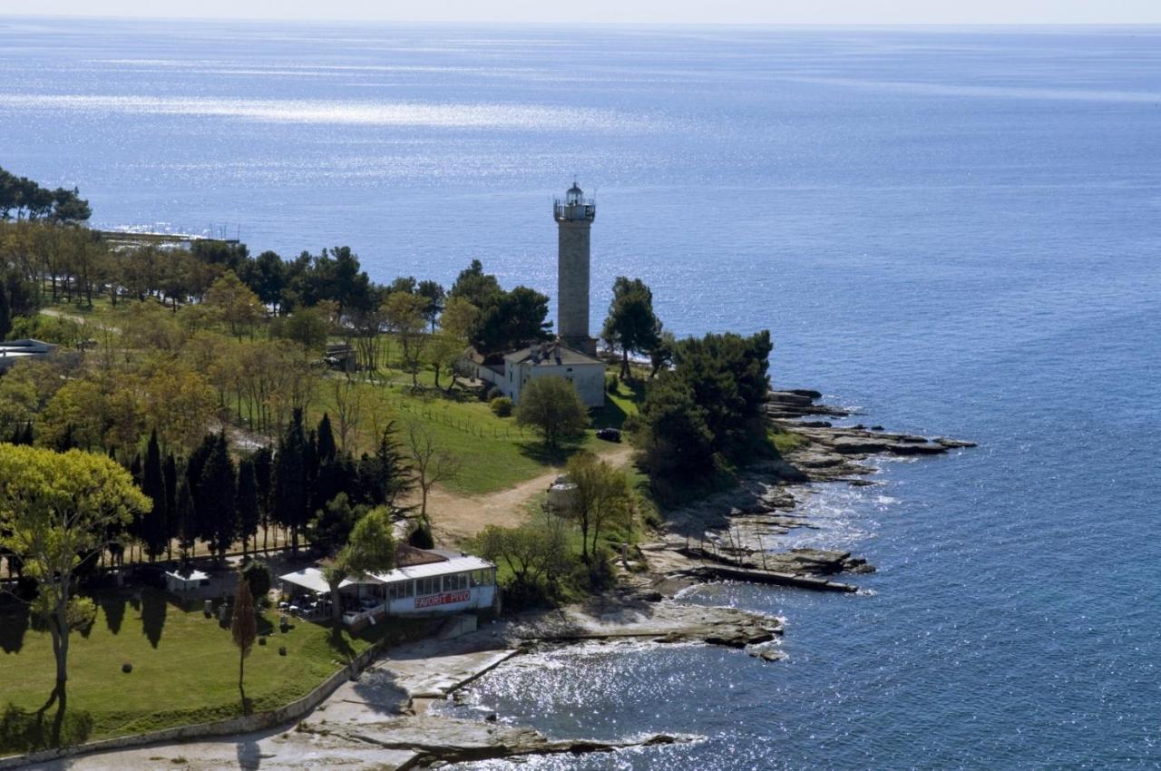 Bungalow Leo Savudrija Bagian luar foto